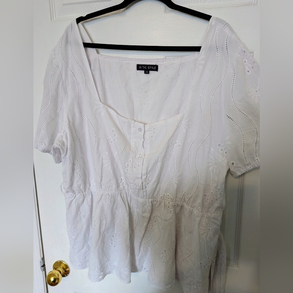White Cotton Eyelet Peplum Top 3XL - Picture 6 of 6